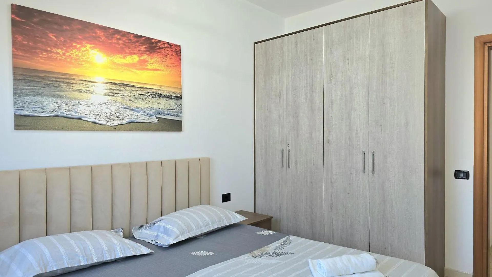 Sunny Stay Apartment Durres 080 0*,
